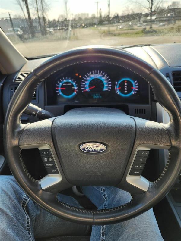 Ford Fusion 2012 - Image 11