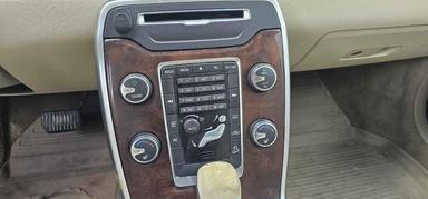 Volvo XC70 2012 - Thumbnail 9