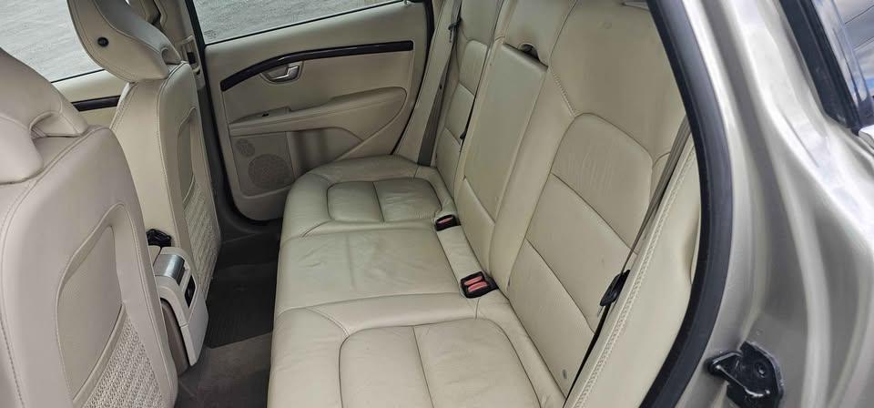 Volvo XC70 2012 - Image 14