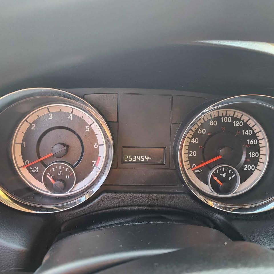 Dodge Grand Caravan 2014 - Image 8