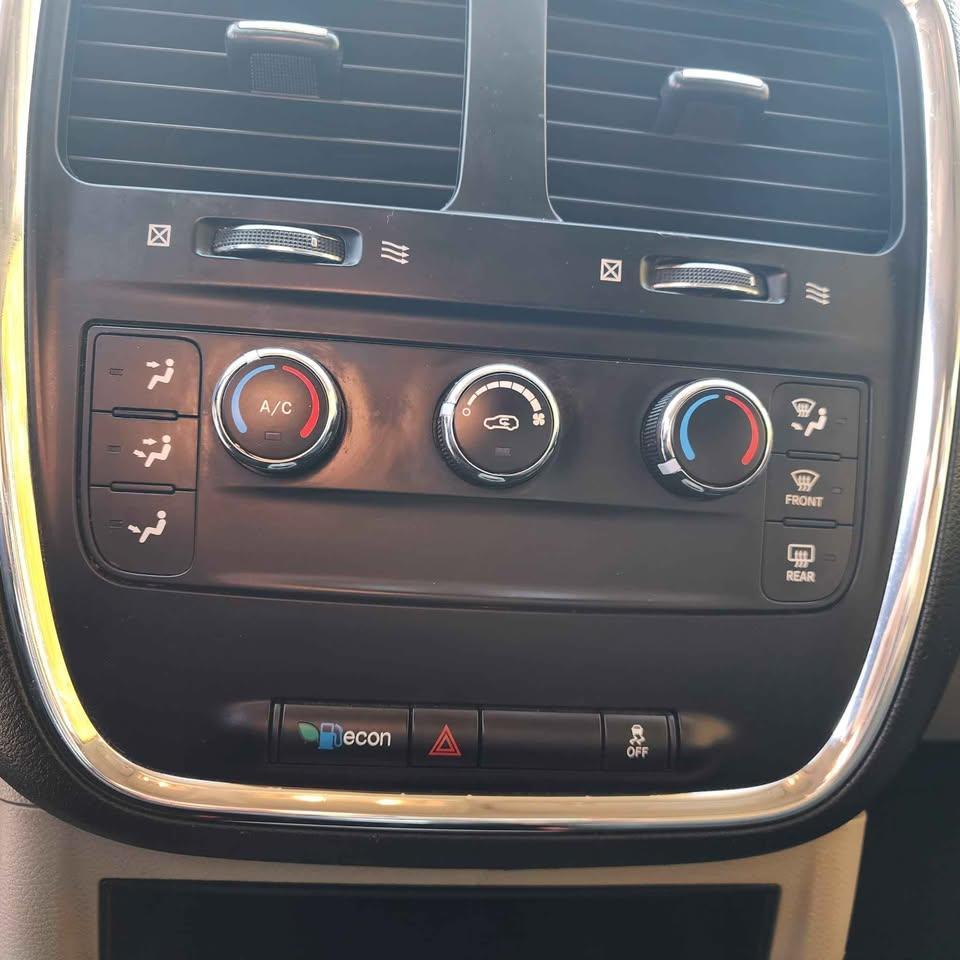 Dodge Grand Caravan 2014 - Image 10