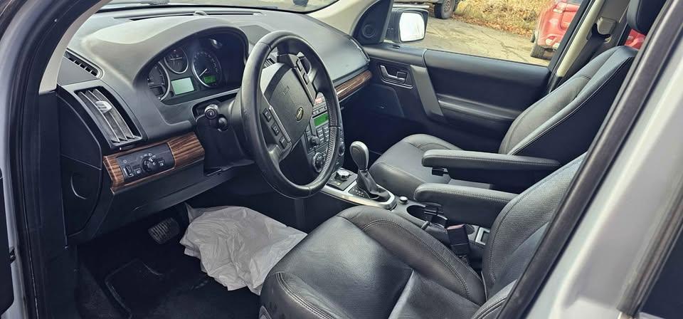 Land Rover LR2 2010 - Image 5
