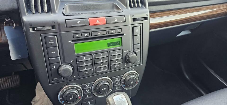 Land Rover LR2 2010 - Image 6