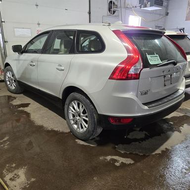 Volvo Xc60 2010 - Thumbnail 3