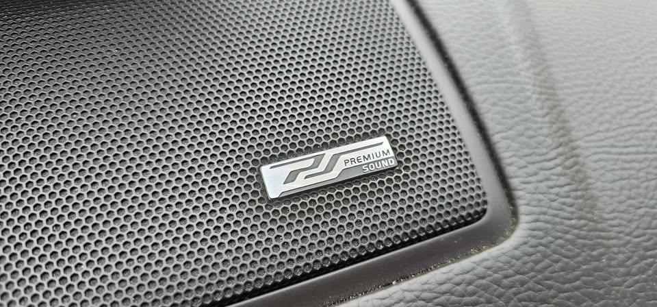 Volvo XC90 2012 - Image 17