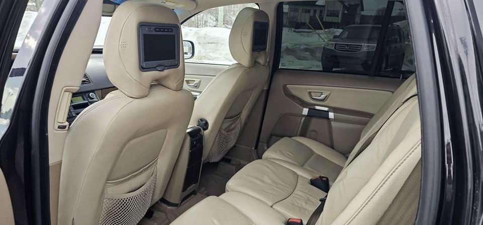 Volvo XC90 2012 - Image 19