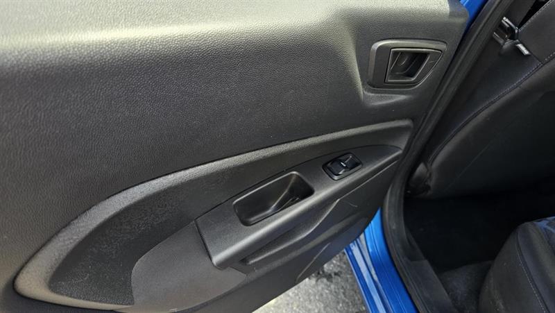 Ford FIESTA 2011 - Image 9