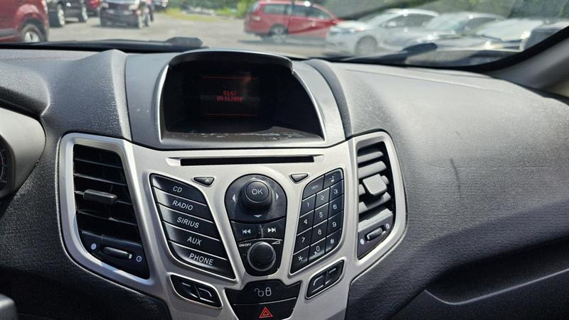 Ford FIESTA 2011 - Image 12