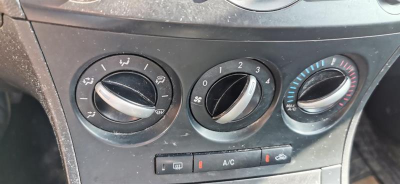 Mazda Mazda3 2012 - Image 9