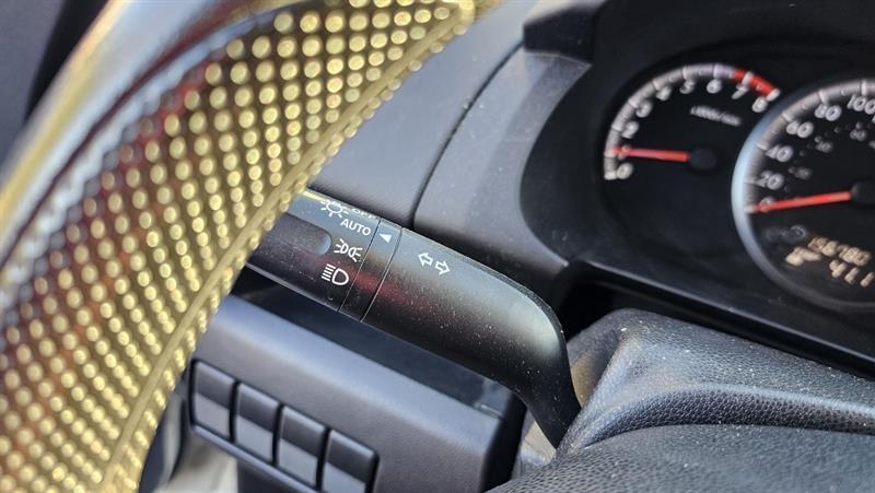 Mazda MAZDA5 2010 - Image 11