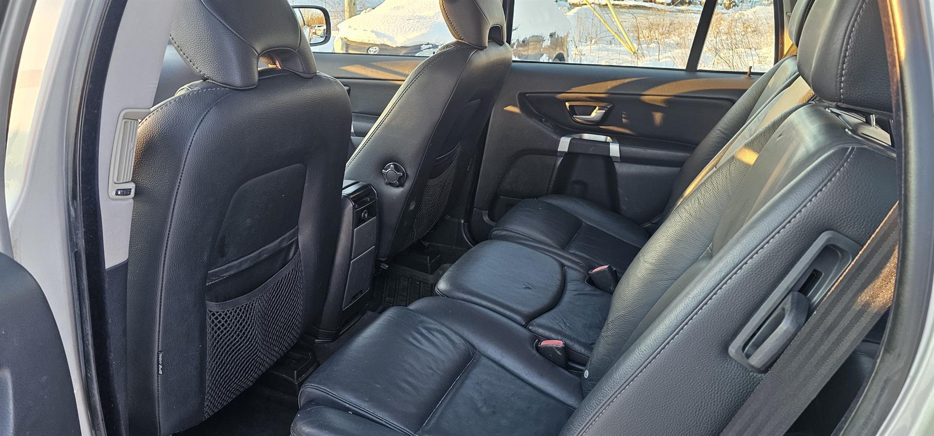 Volvo XC90 2010 - Image 8