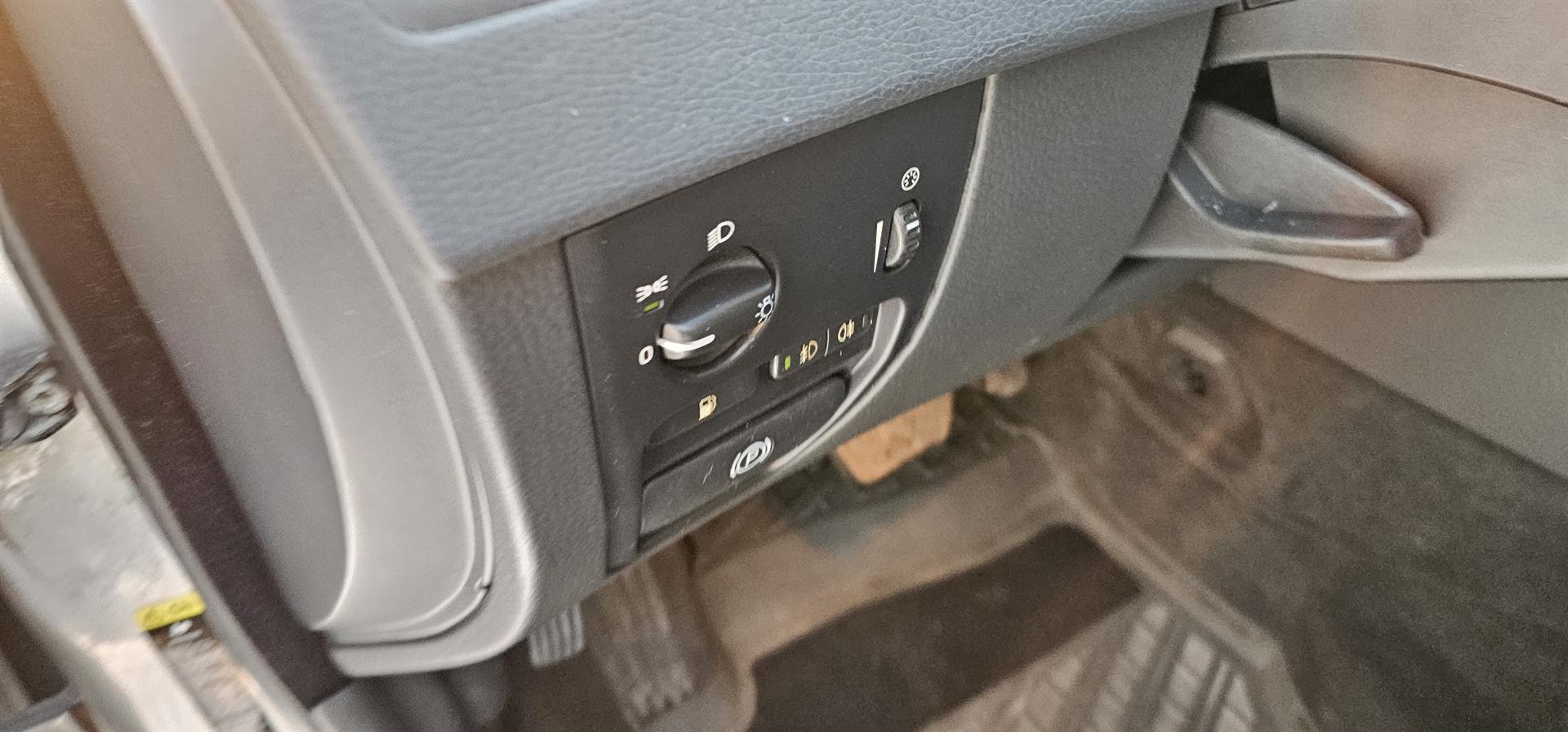 Volvo XC90 2010 - Image 10