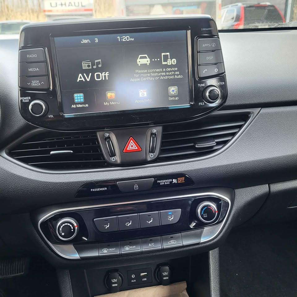 Hyundai Elantra Gt 2018 - Image 8