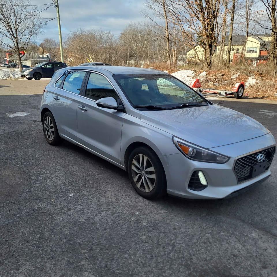 Hyundai Elantra Gt 2018 - Image 3