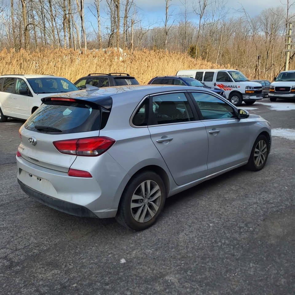 Hyundai Elantra Gt 2018 - Image 6