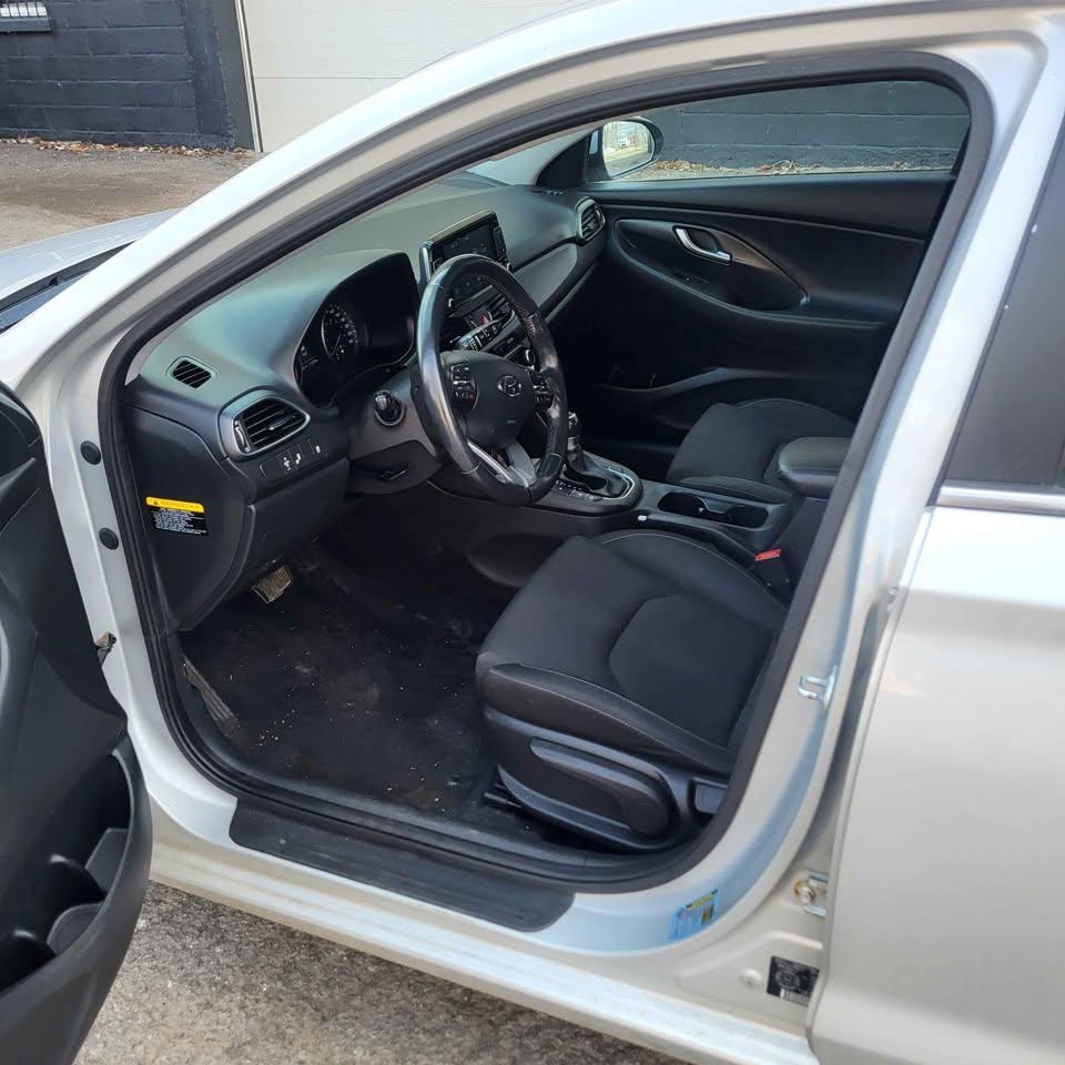 Hyundai Elantra Gt 2018 - Image 7