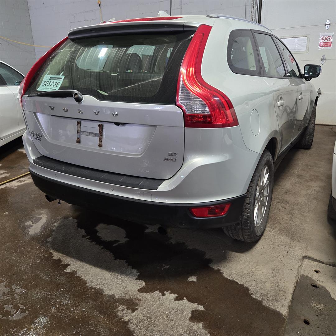 Volvo Xc60 2010 - Image 4