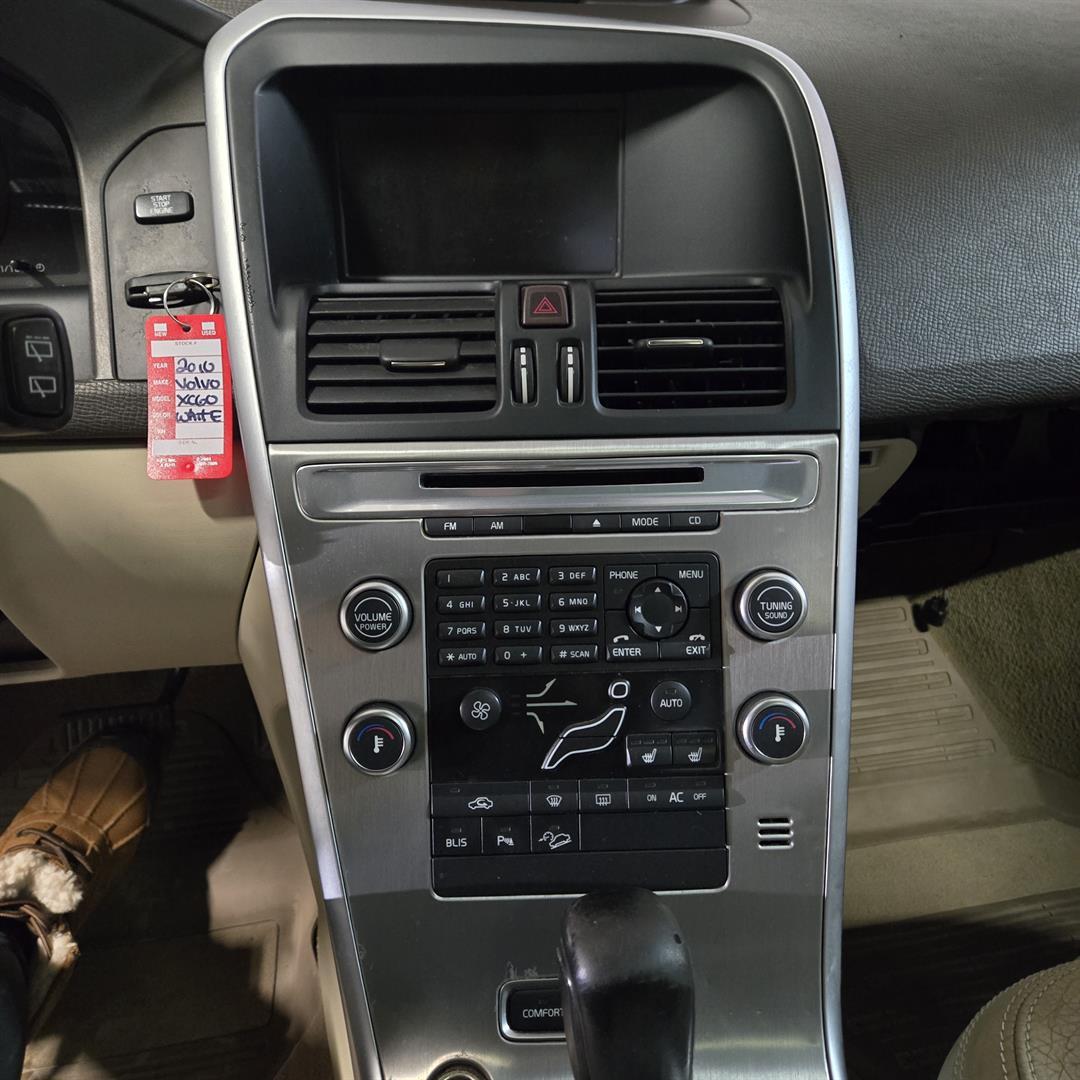 Volvo Xc60 2010 - Image 8