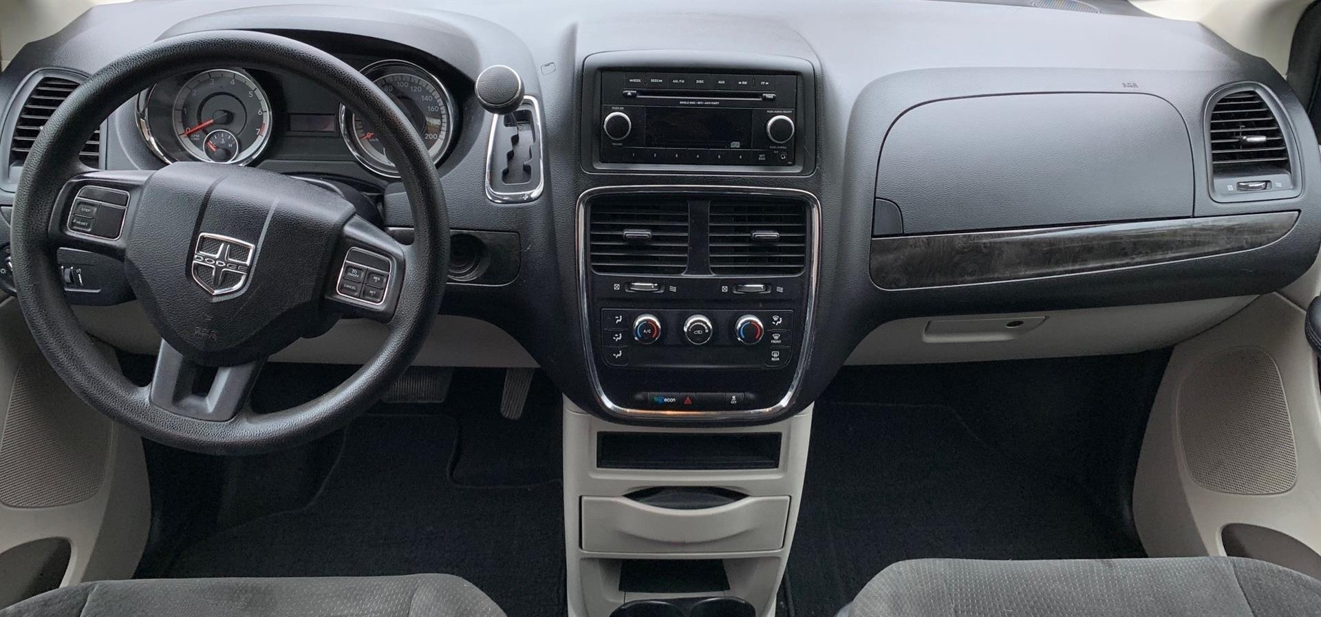 Dodge Grand Caravan 2015 - Image 10