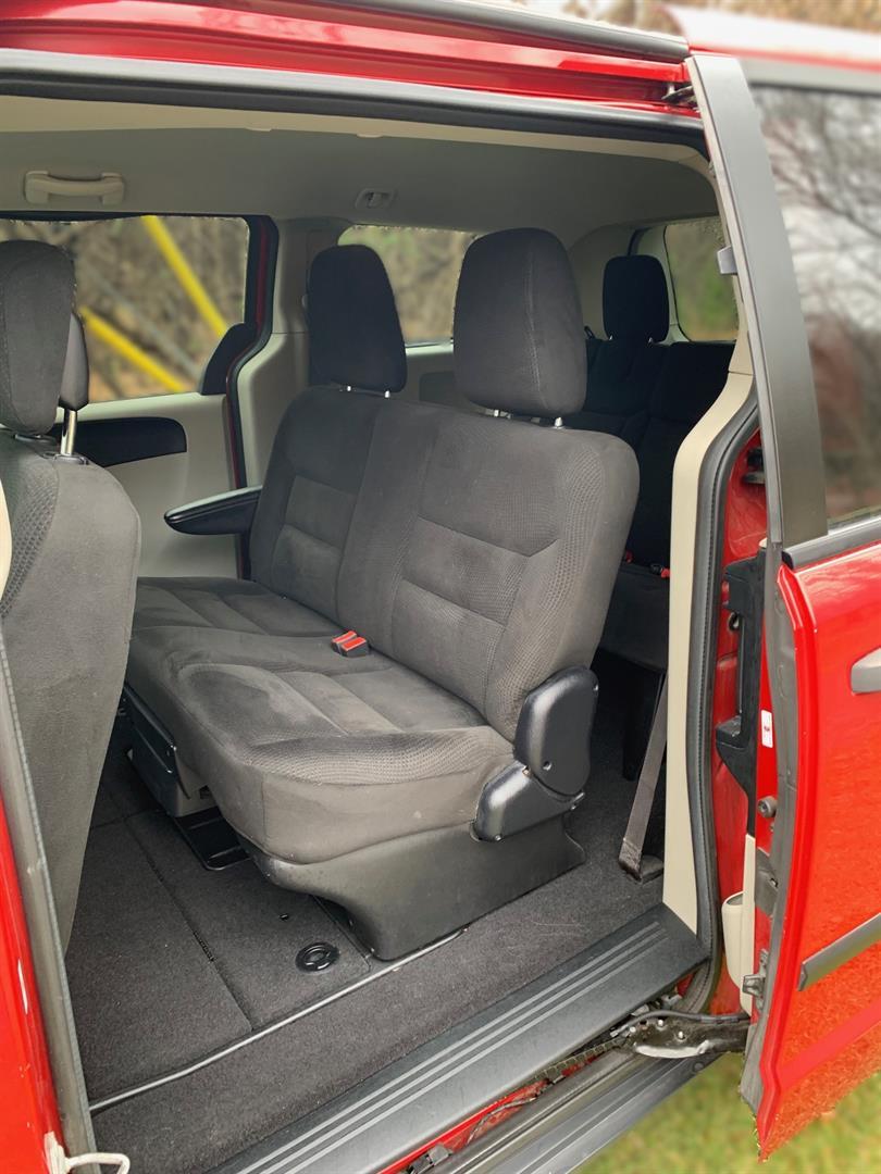 Dodge Grand Caravan 2015 - Image 18