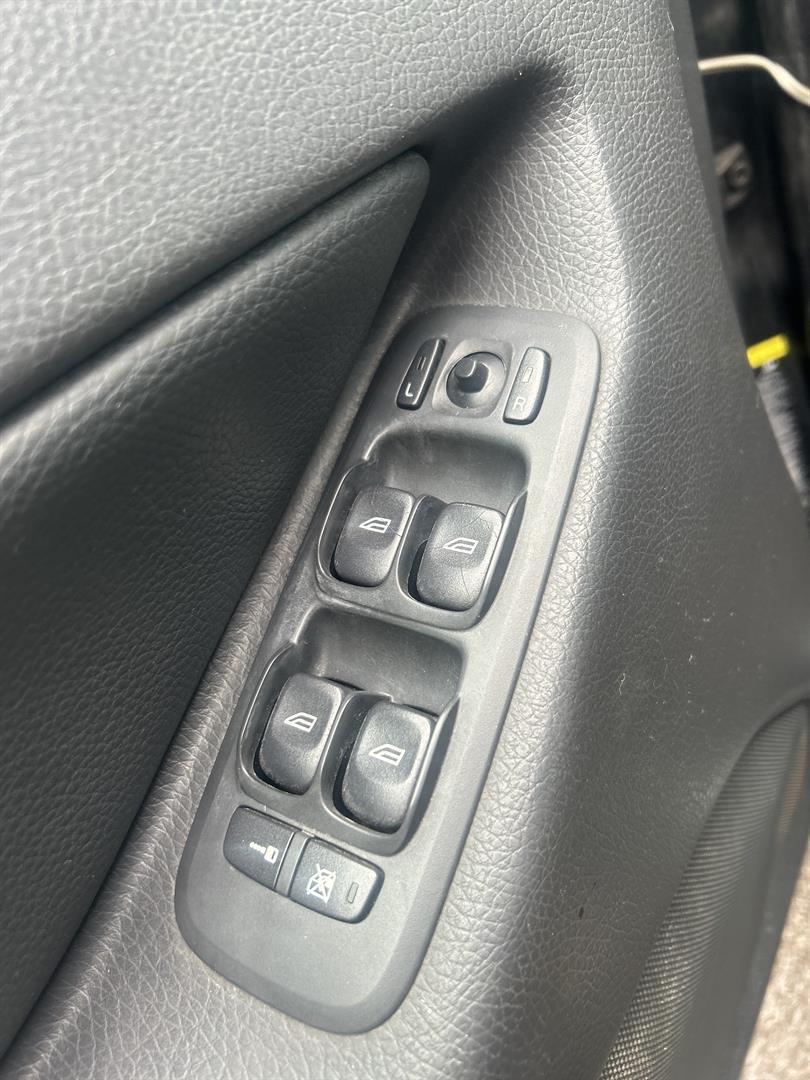 Volvo XC90 2009 - Image 16