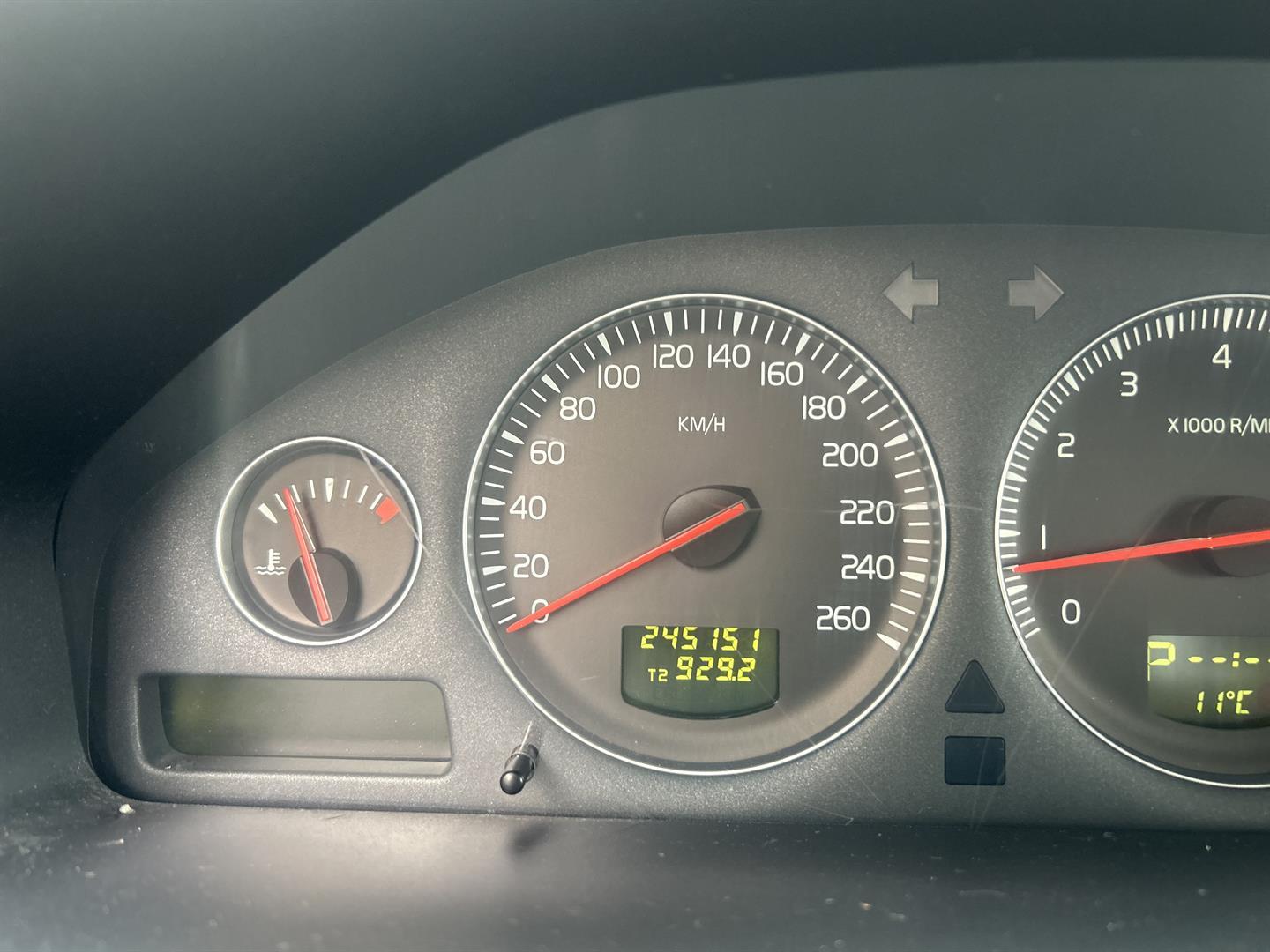 Volvo XC90 2009 - Image 10