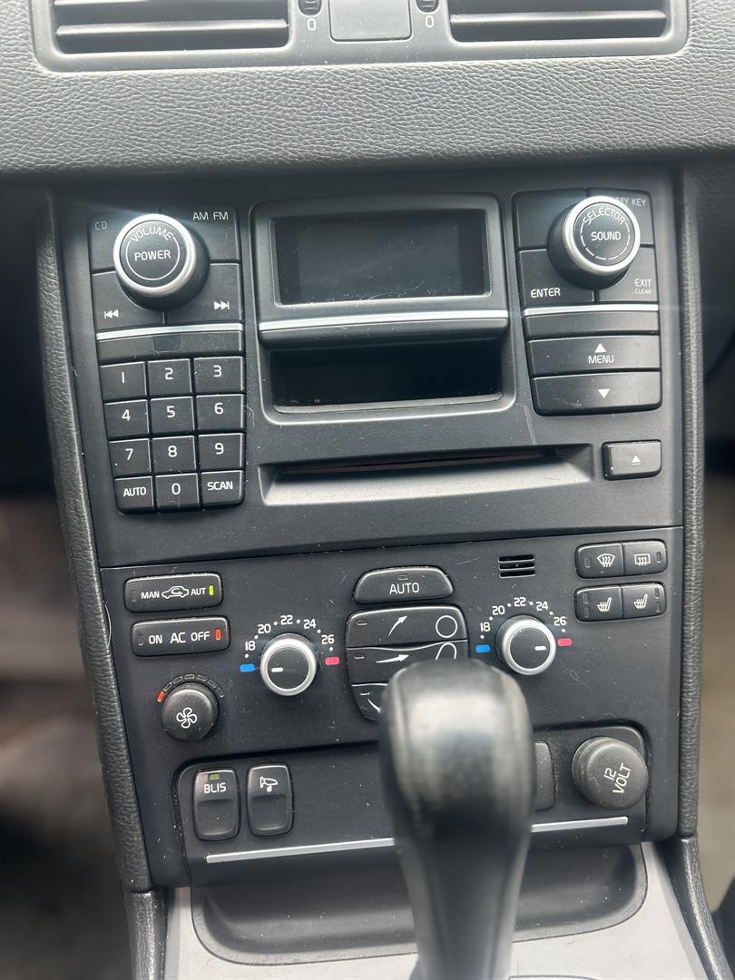 Volvo XC90 2009 - Image 12