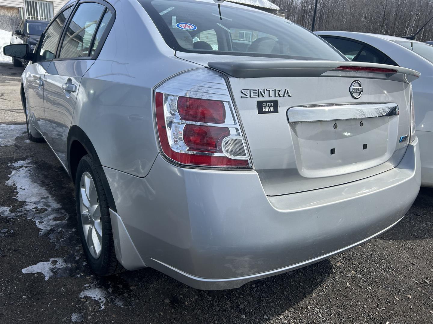Nissan Sentra 2011 - Image 4